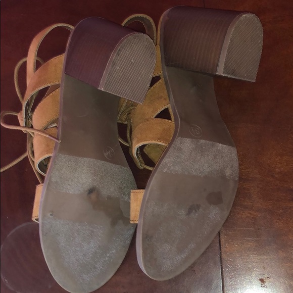 Candie’s Heeled Dressy Sandals - Picture 4 of 5